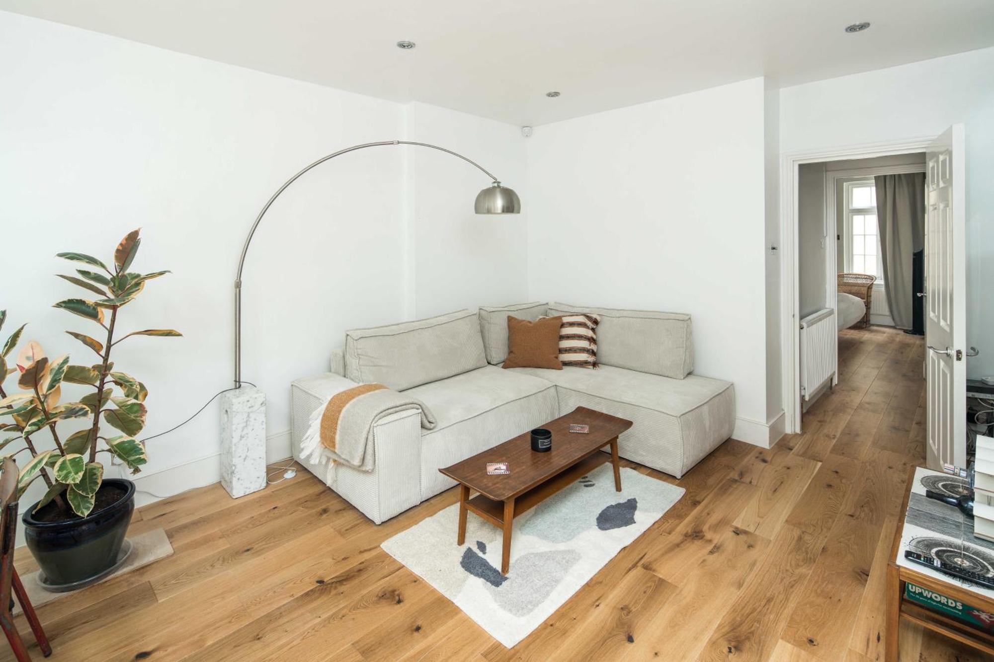 Apartment Delightful 2b/2b Prime London